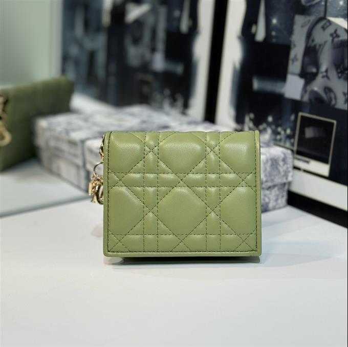 2025228Y 220P182142955